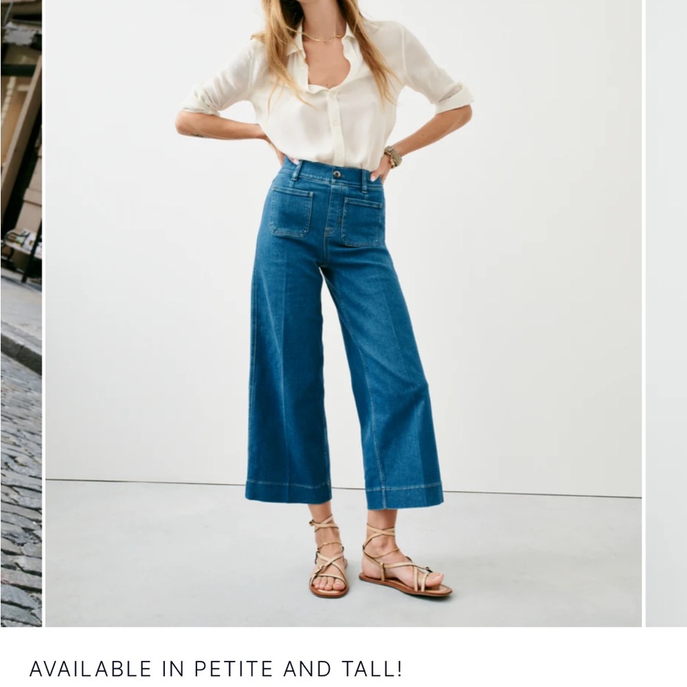 SPANX Blue High-Waisted Flare Jeans
Size Petite Large